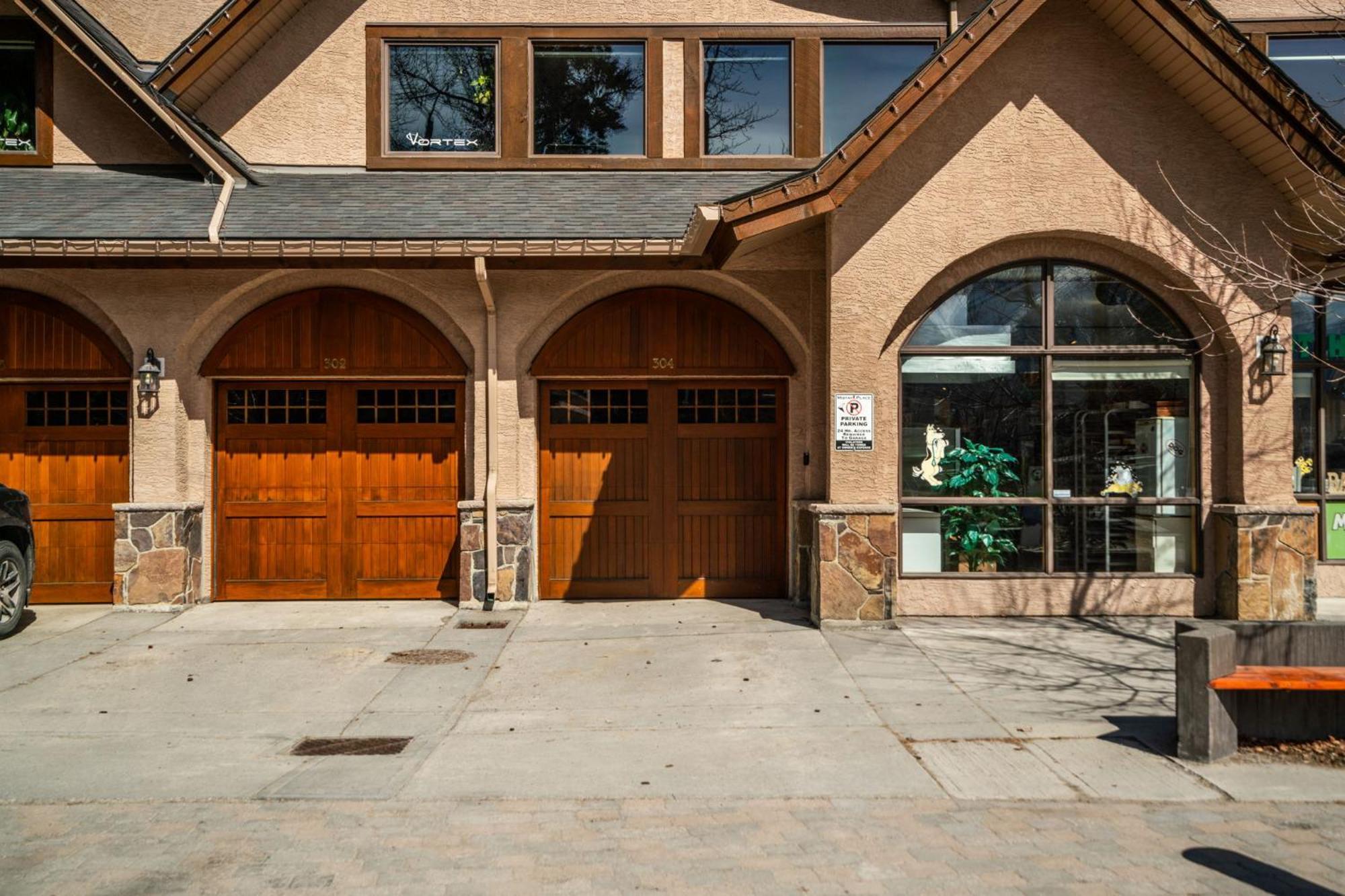 Cascade Penthouse By Canadian Rockies Vacation Rentals Canmore Exterior photo